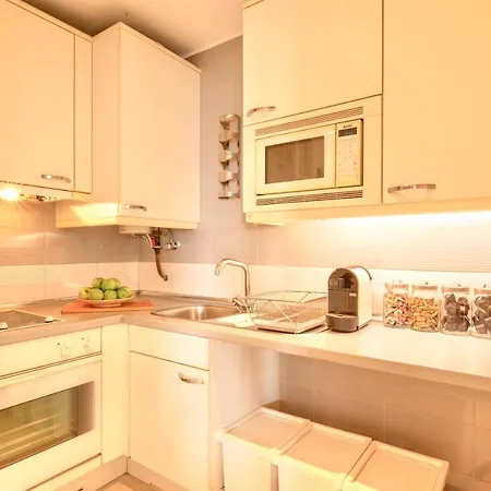 Appartement Swimming Pool With Private Parking