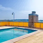 Swimming Pool With Private Parking Lisboa